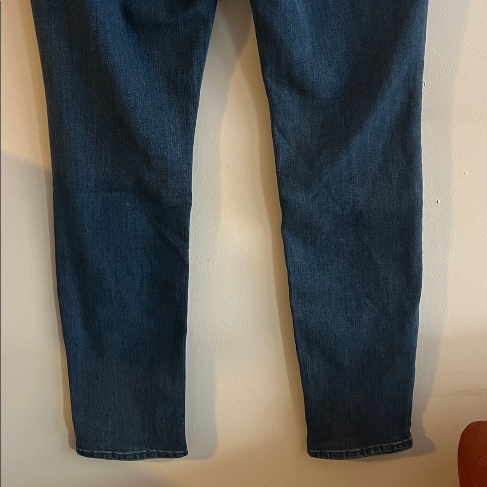 Old Navy -Wow Straight High-Rise Jeans - Picture 6 of 7
